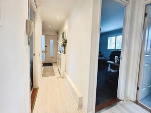 Holt Drive- click for photo gallery